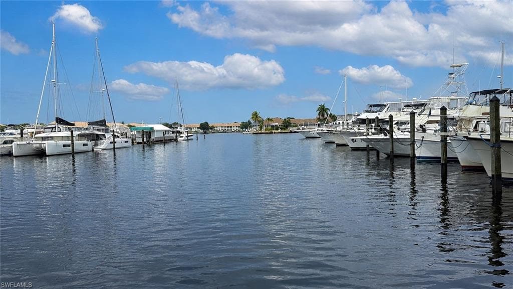 525 Newport DR NAPLES, FL 34114