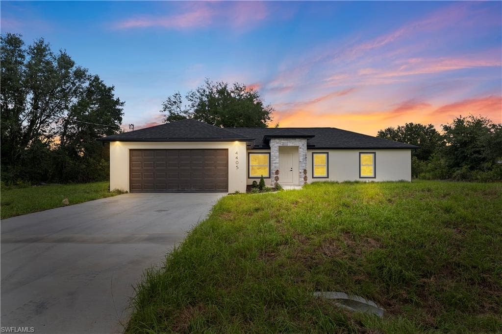 4405 E 11th ST LEHIGH ACRES, FL 33972