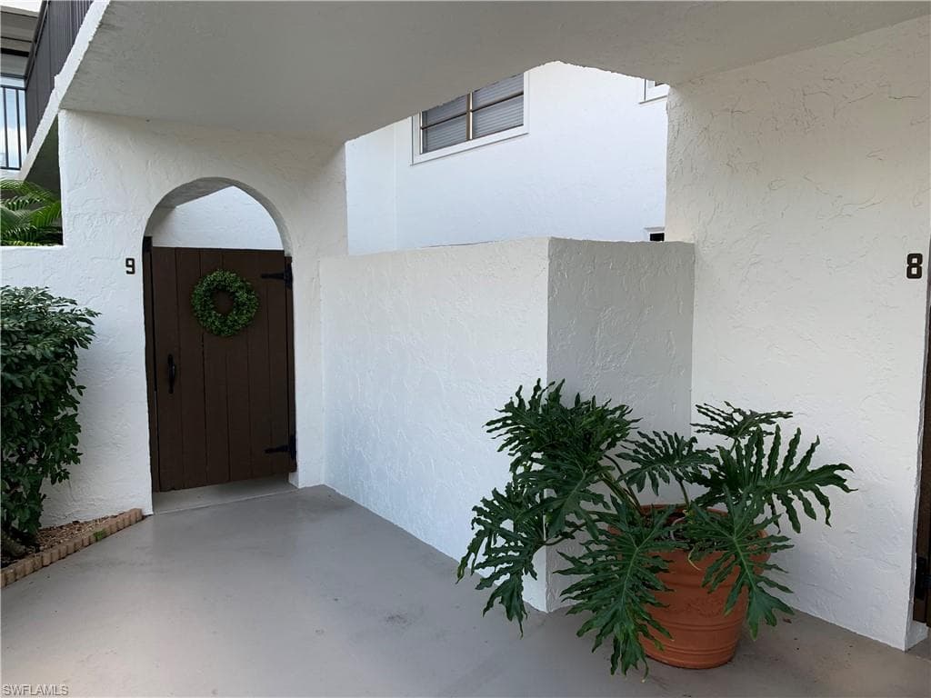 4082 Belair LN 9 NAPLES, FL 34103