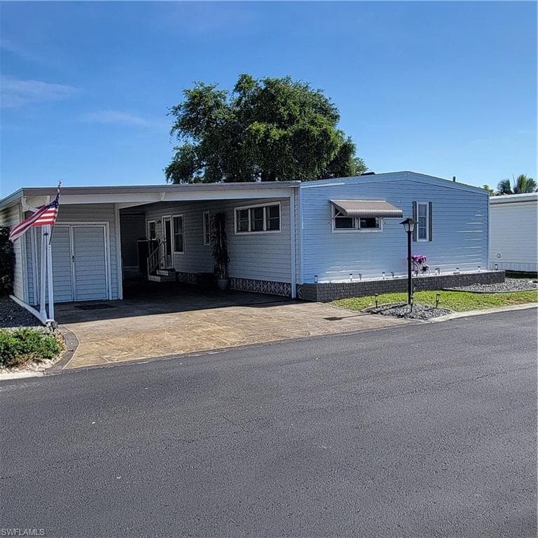 275 Boros DR NORTH FORT MYERS, FL 33903