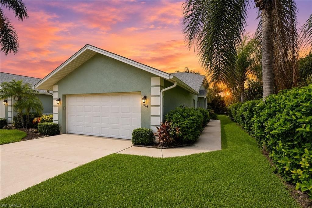 1768 Royal CIR 1402 NAPLES, FL 34112