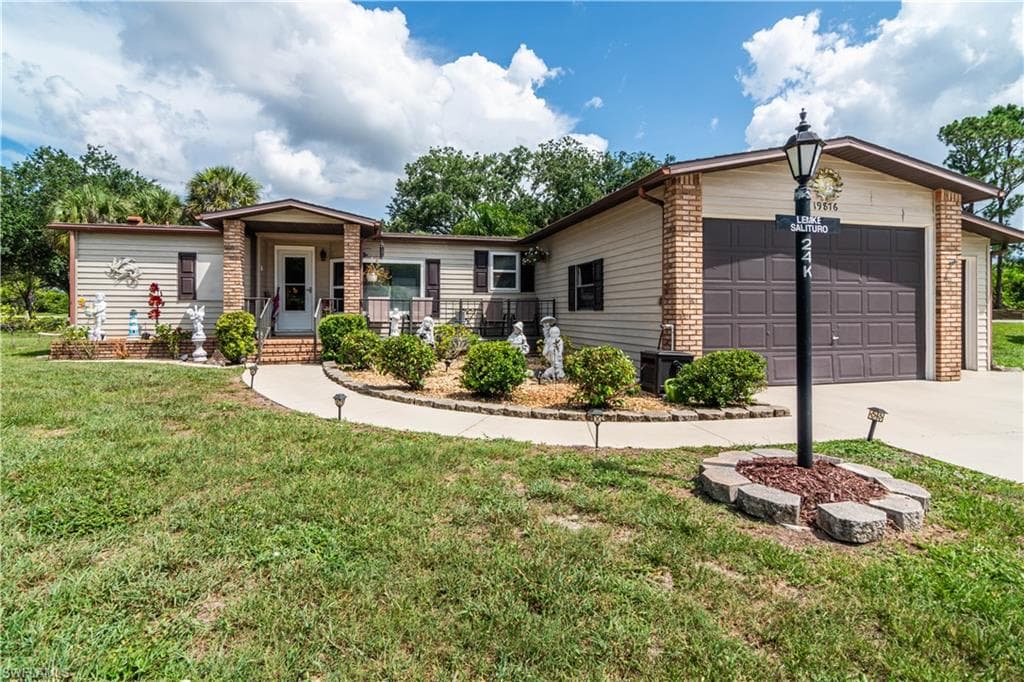 19876 Frenchmans CT NORTH FORT MYERS, FL 33903