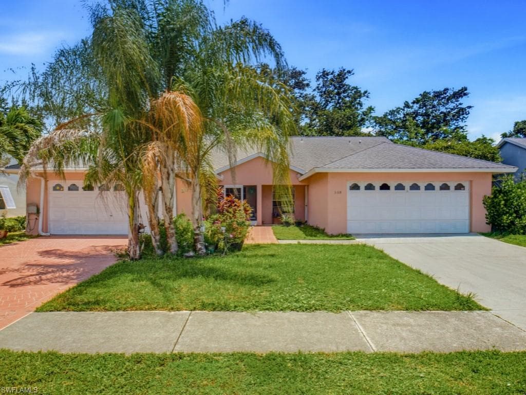 510 Saint Andrews BLVD 16 NAPLES, FL 34113