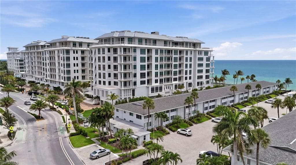 1065 Gulf Shore BLVD N 108 NAPLES, FL 34102