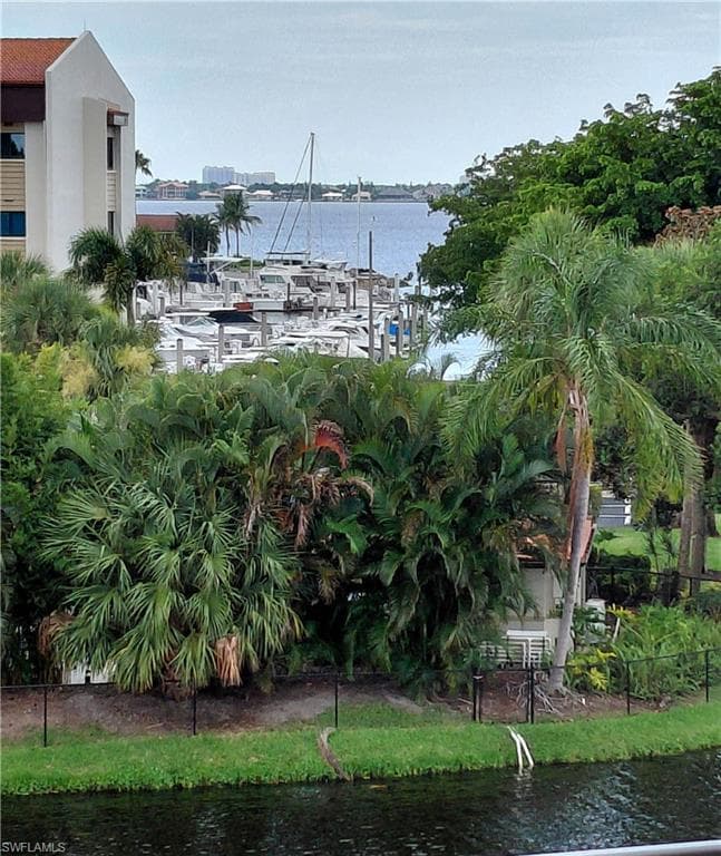 5260 S Landings DR 405 FORT MYERS, FL 33919