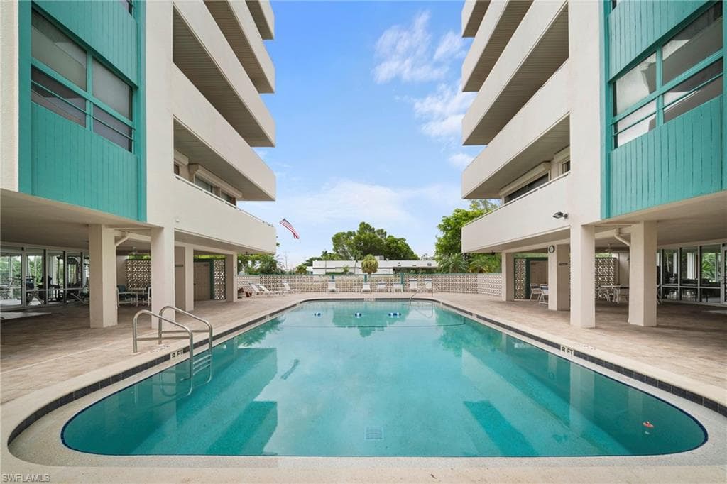 4807 Sunset CT 405 CAPE CORAL, FL 33904