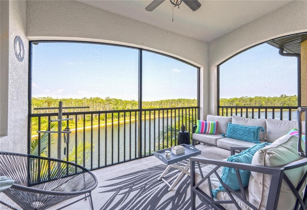 9572 Trevi CT 5045 NAPLES, FL 34113