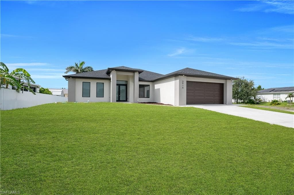 3916 8th ST SW LEHIGH ACRES, FL 33976