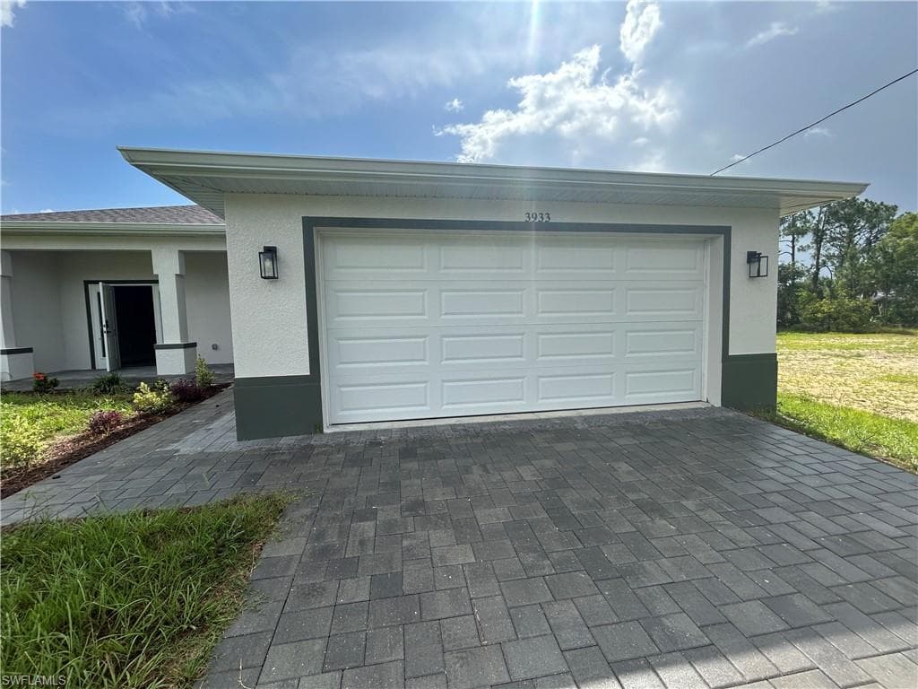 3933 NE 19th AVE CAPE CORAL, FL 33909