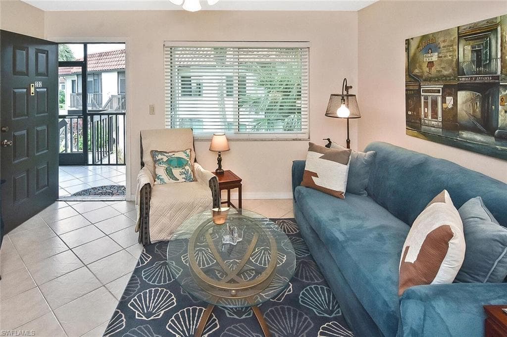 4309 27th CT SW 202 NAPLES, FL 34116