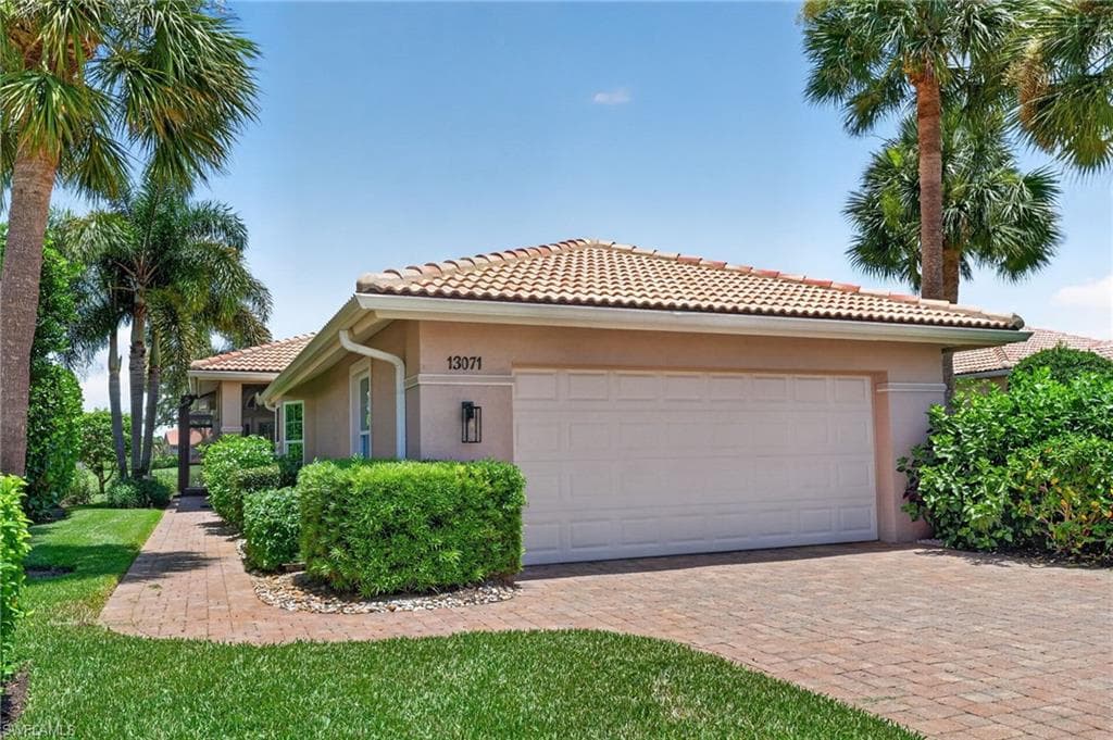 13071 Southampton DR BONITA SPRINGS, FL 34135