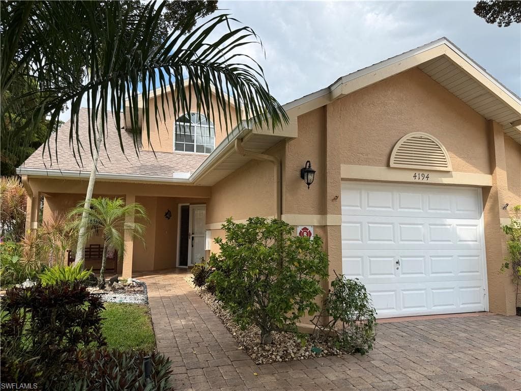 4194 Pensacola AVE ESTERO, FL 33928