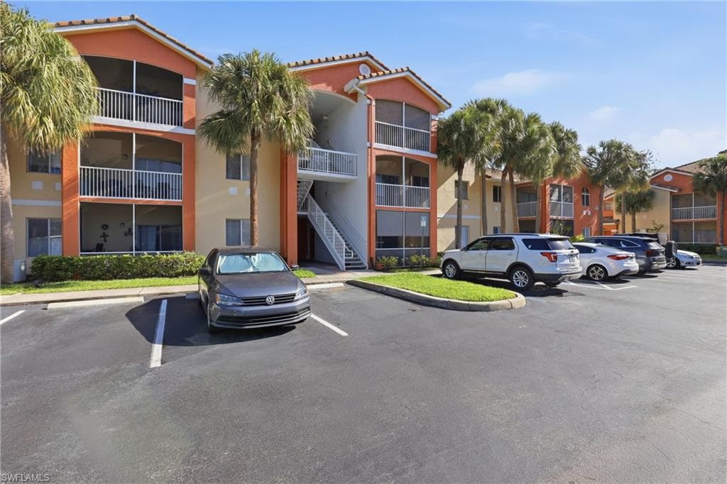 6321 Aragon WAY 306 FORT MYERS, FL 33966