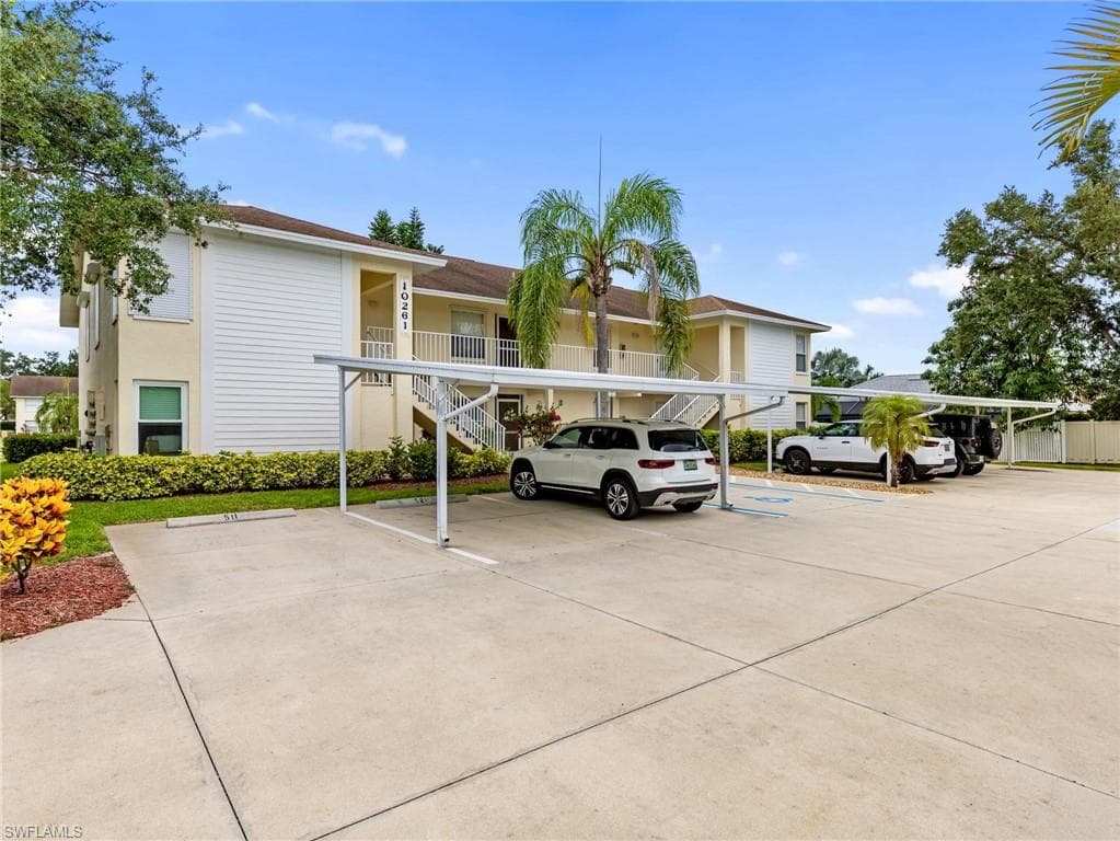 10261 Maddox LN 513 BONITA SPRINGS, FL 34135