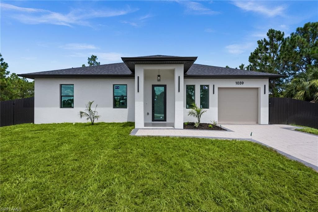 1039 Bassinger AVE S LEHIGH ACRES, FL 33974
