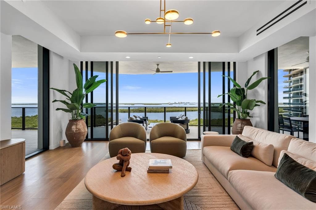 5100 Seagrass BLVD 802 BONITA SPRINGS, FL 33928