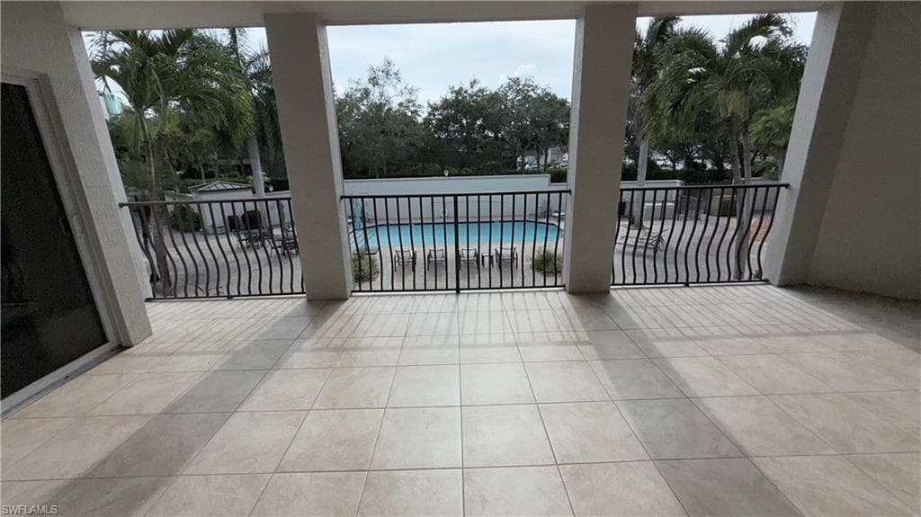 1100 Pine Ridge RD 200 NAPLES, FL 34108