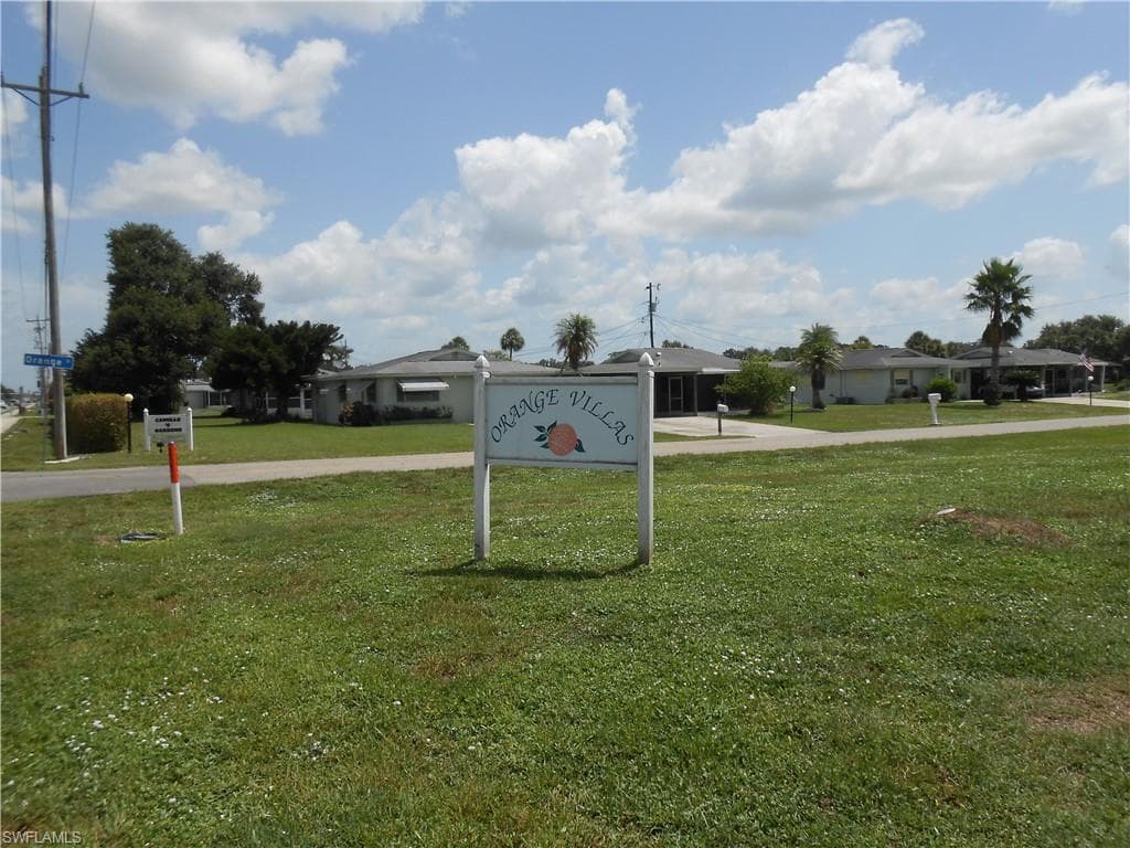 404 Joel BLVD LEHIGH ACRES, FL 33936