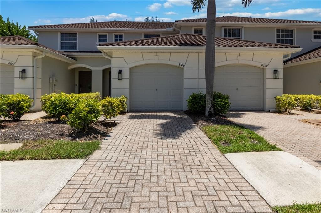 8599 Athena CT LEHIGH ACRES, FL 33971