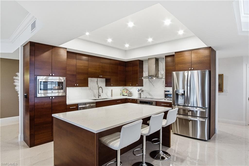 559 Audubon BLVD E-202 NAPLES, FL 34110