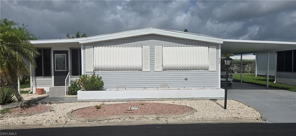 547 Palmer BLVD NORTH FORT MYERS, FL 33903
