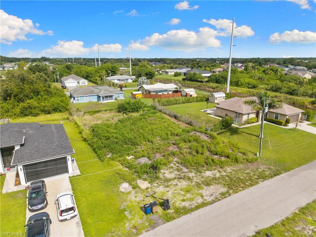 52 Joan AVE S LEHIGH ACRES, FL 33976