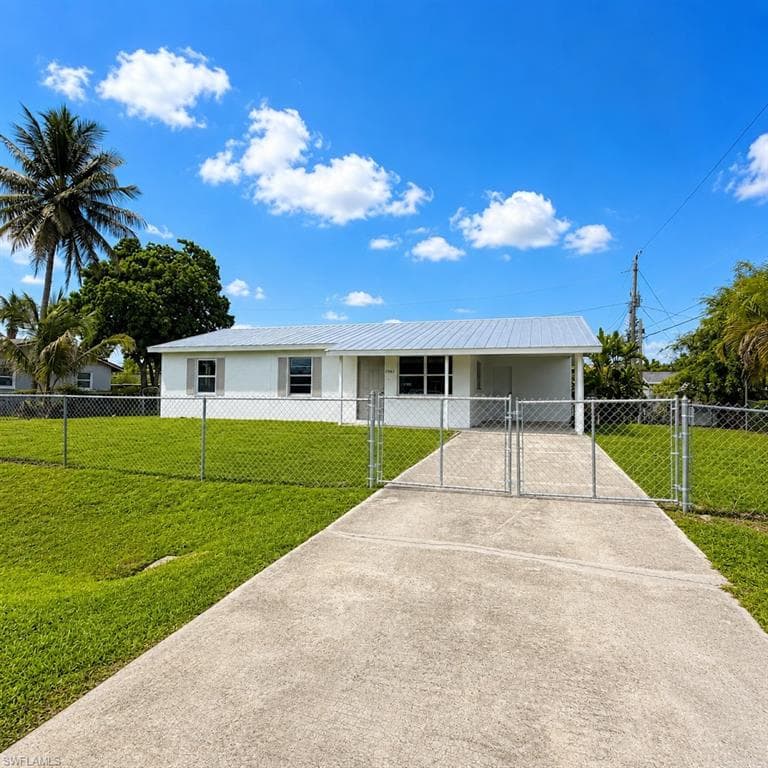 3982 Wheaton CT FORT MYERS, FL 33905