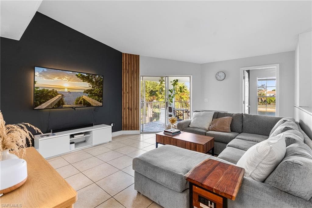 161 Santa Clara DR 10 NAPLES, FL 34104