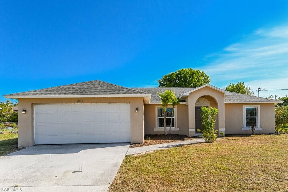 3213 SE Santa Barbara PL CAPE CORAL, FL 33904