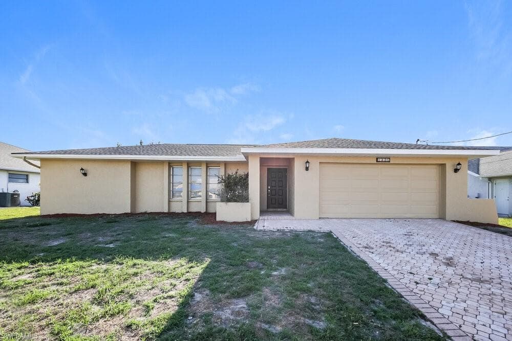 4336 Country Club BLVD CAPE CORAL, FL 33904