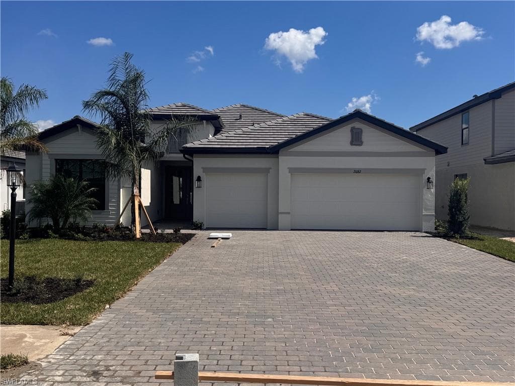 21082 Verawood LOOP ESTERO, FL 33928