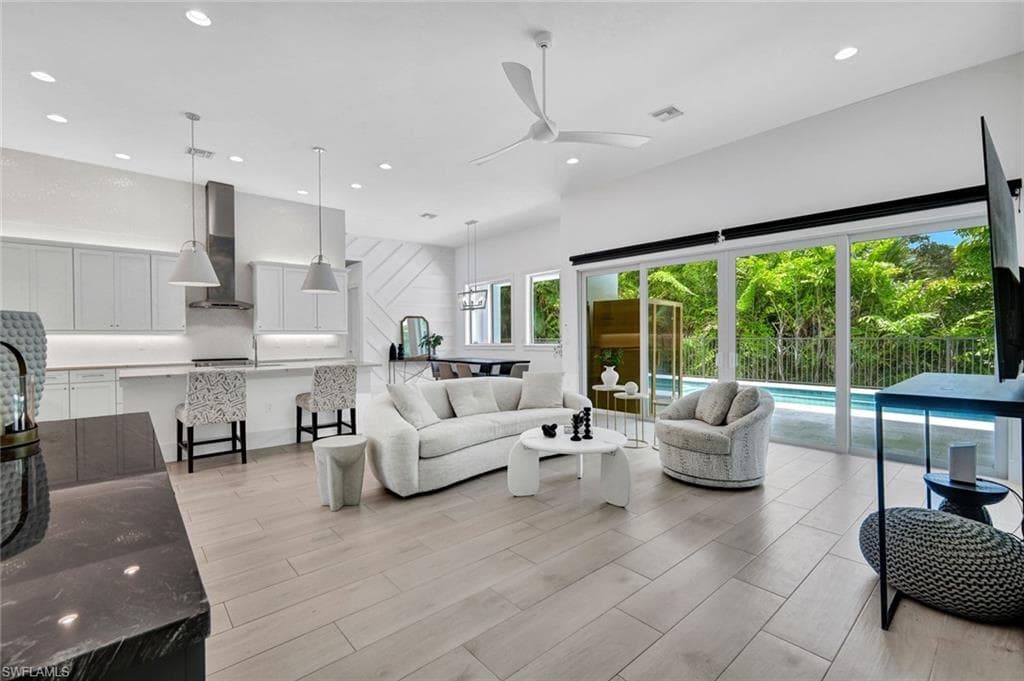 27085 Serrano WAY BONITA SPRINGS, FL 34135
