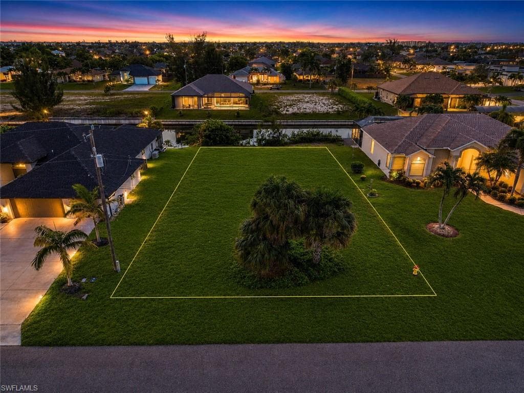 1729 SW 29th TER CAPE CORAL, FL 33914