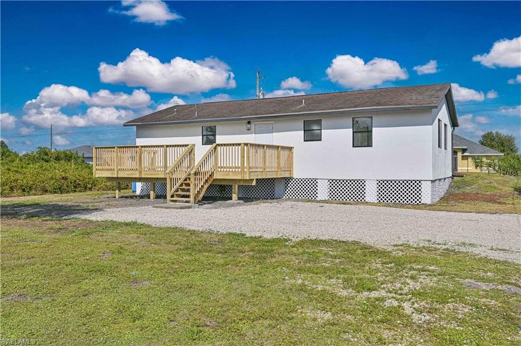 3301 38th ST SW LEHIGH ACRES, FL 33976