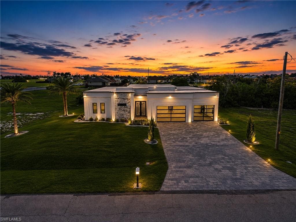 806 NW 33rd AVE CAPE CORAL, FL 33993