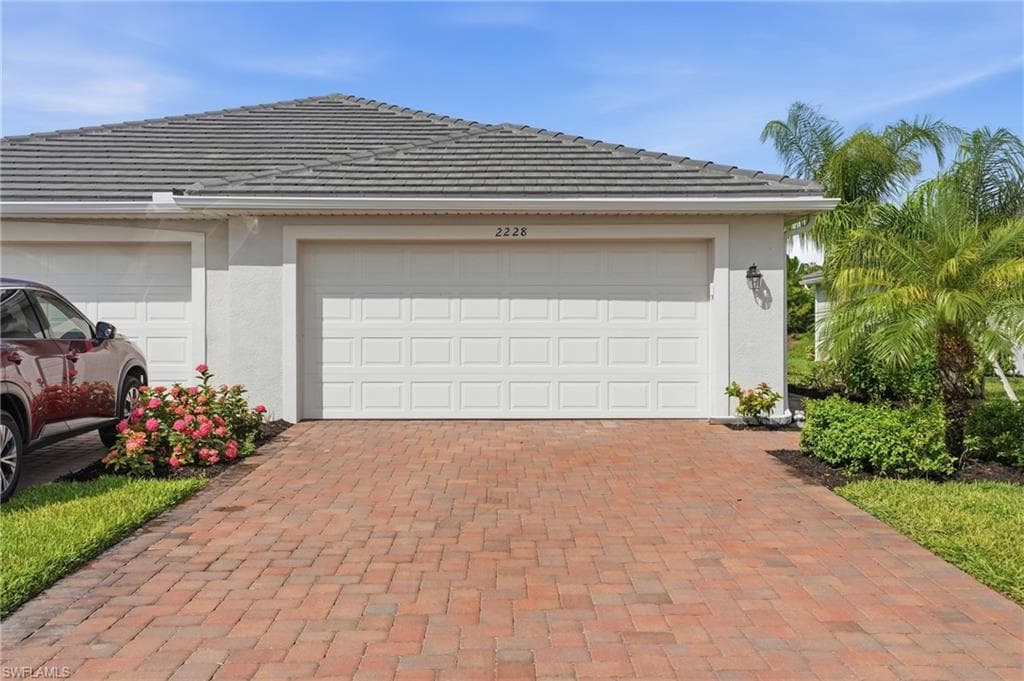 2228 Dragonfruit WAY NAPLES, FL 34120
