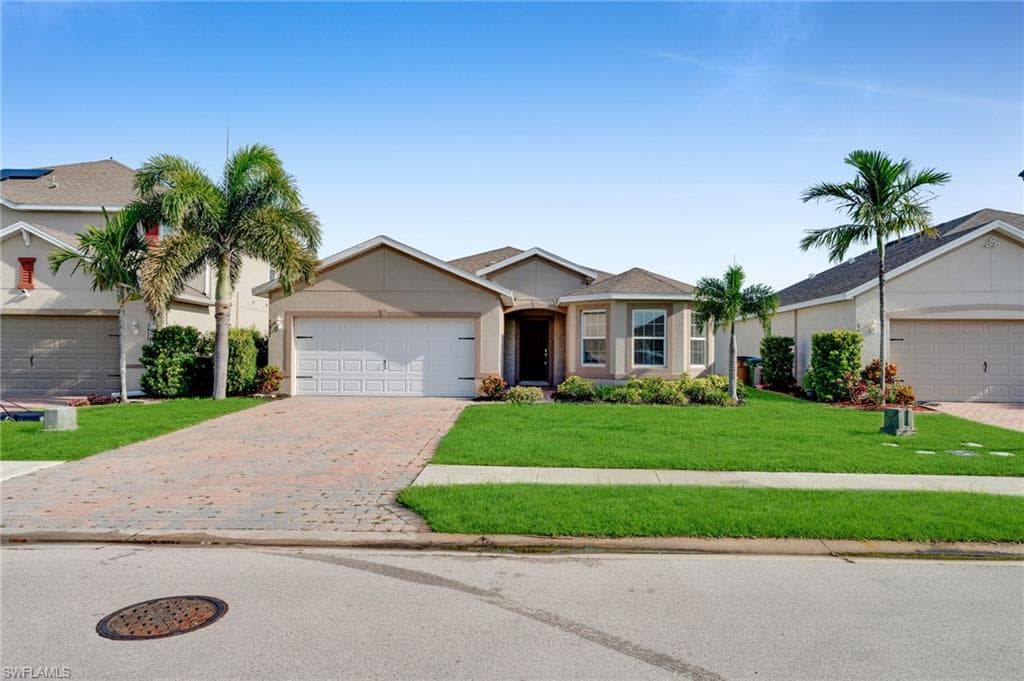 3477 Acapulco CIR CAPE CORAL, FL 33909