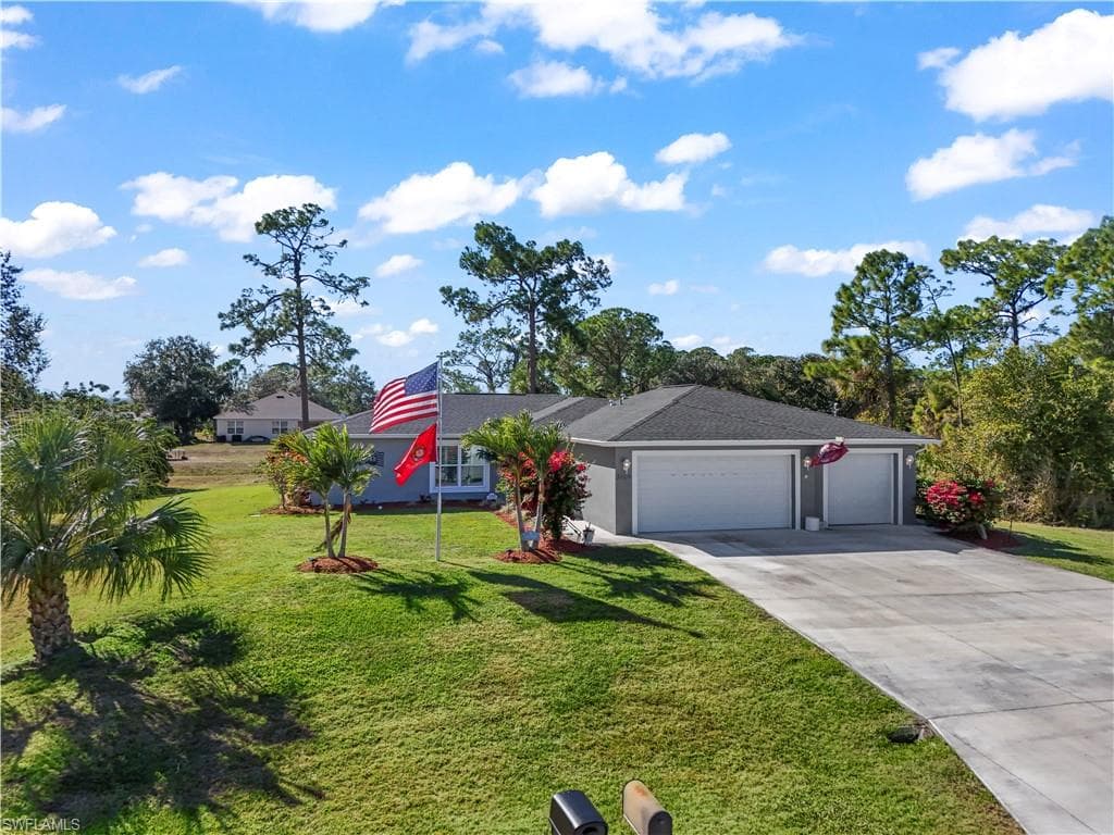 3008 Redwood LN LABELLE, FL 33935