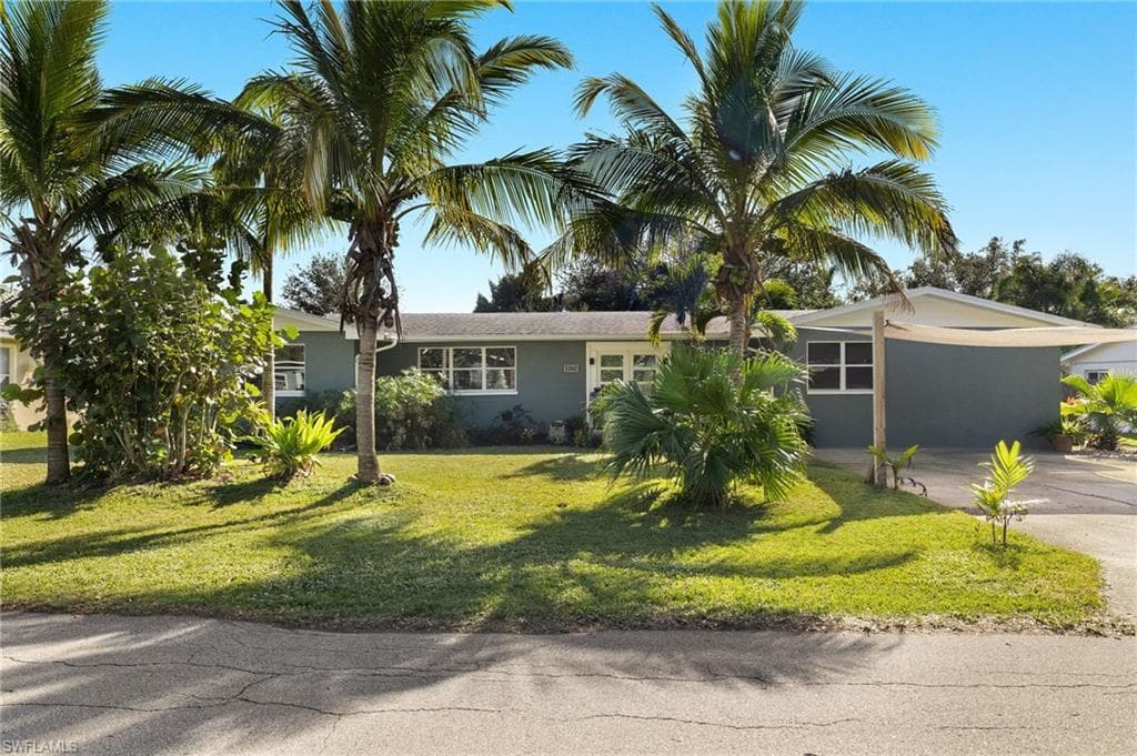 1262 Carlene AVE FORT MYERS, FL 33901