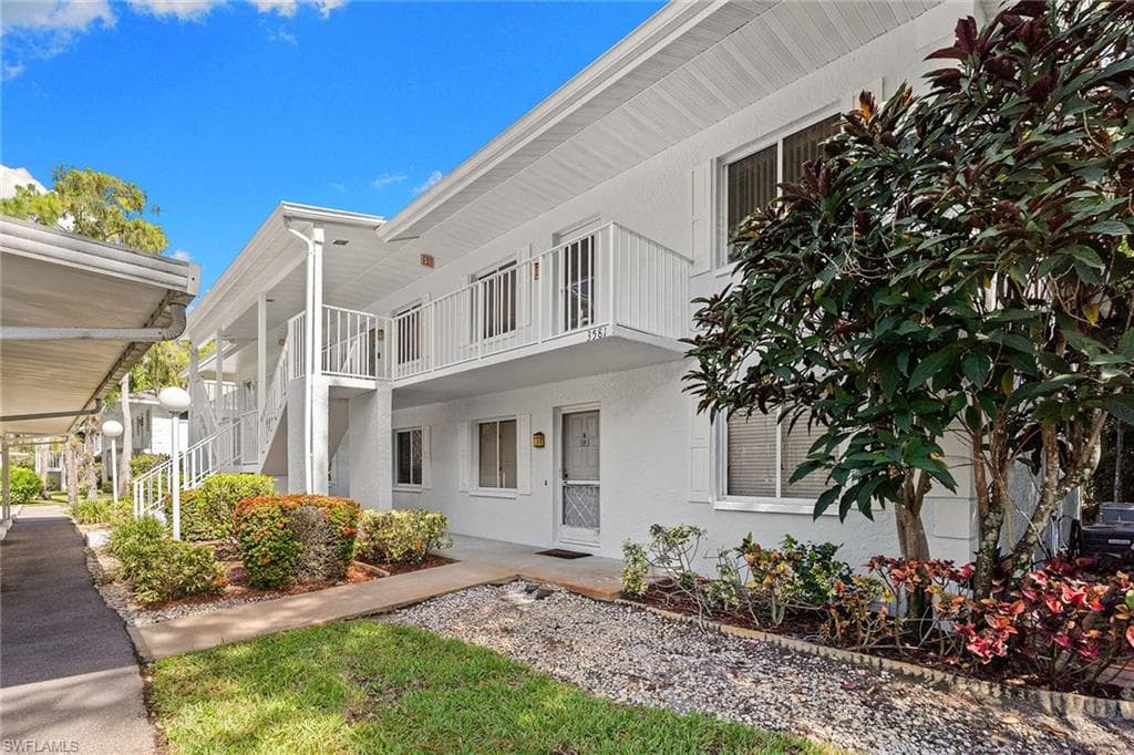 3581 County Barn RD 203 NAPLES, FL 34112