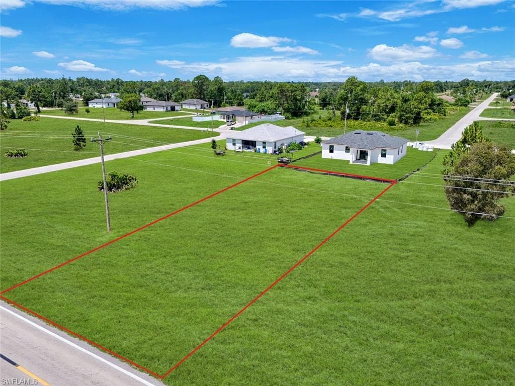 924 Columbus BLVD LEHIGH ACRES, FL 33974