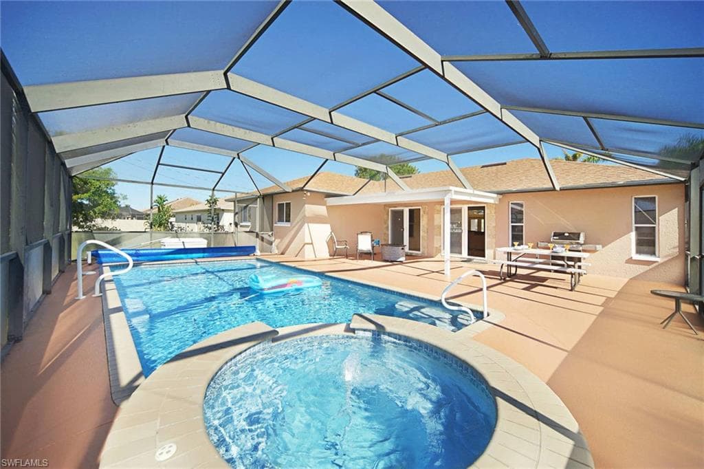 3832 SW 20th AVE CAPE CORAL, FL 33914