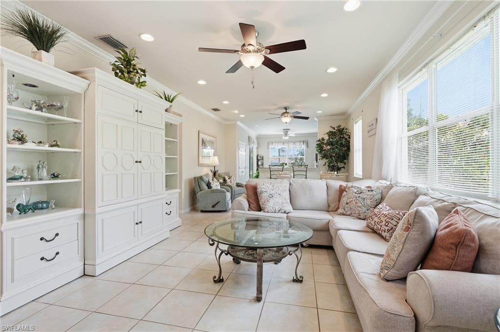 8433 Karina CT NAPLES, FL 34114
