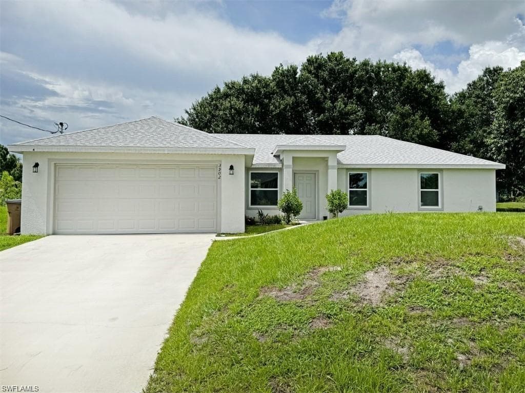 3902 16th ST SW LEHIGH ACRES, FL 33976