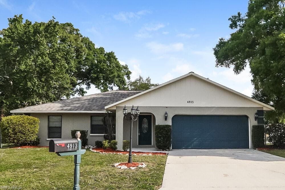 4913 Ithaca LN SARASOTA, FL 34243