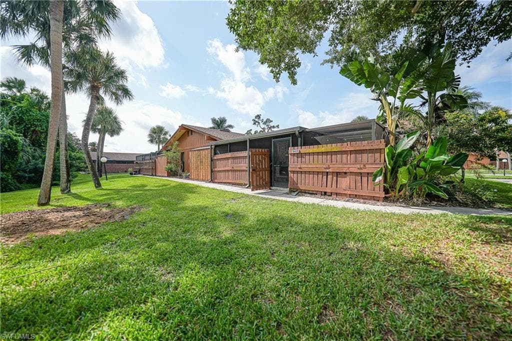 5625 Foxlake DR NORTH FORT MYERS, FL 33917