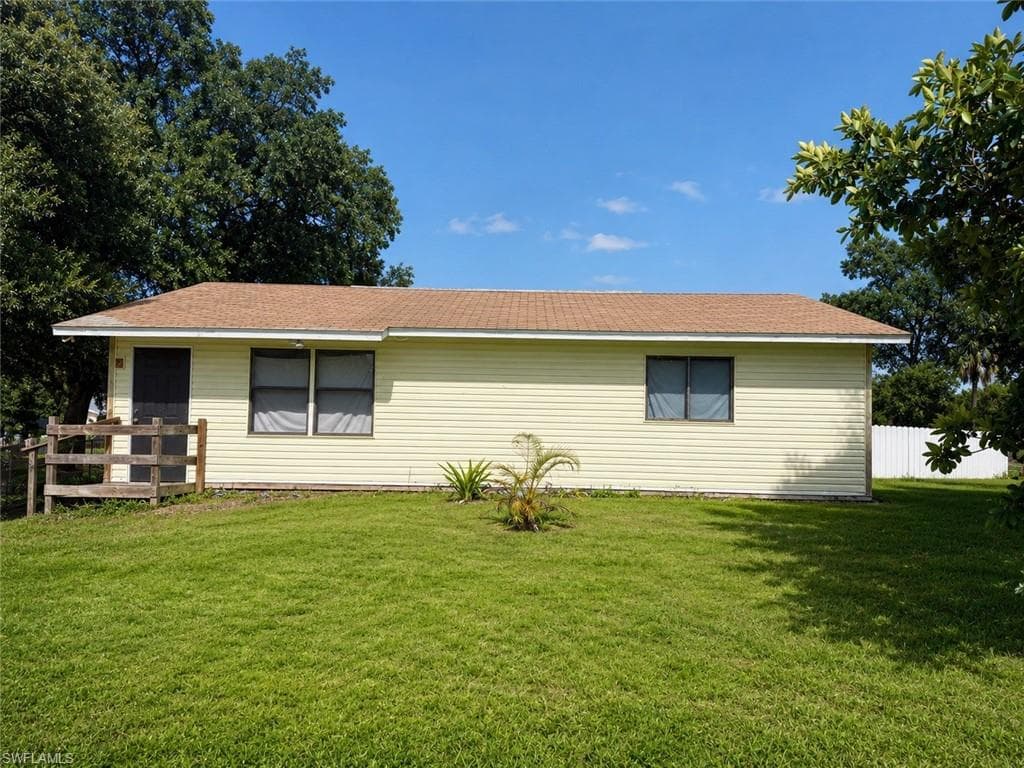 406 San Diego ST NORTH FORT MYERS, FL 33903