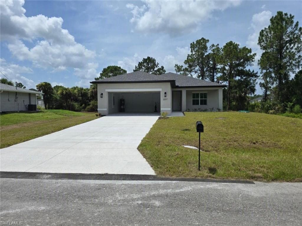 3207 68th ST W LEHIGH ACRES, FL 33971