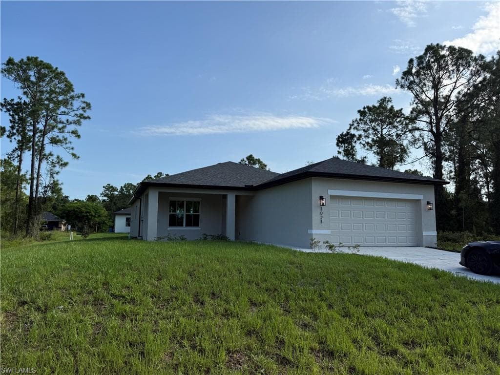 1021 Alcalde ST E LEHIGH ACRES, FL 33974