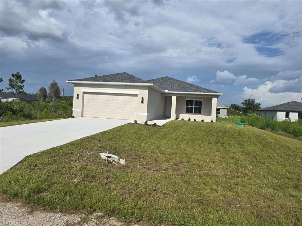 1924 Holyoke AVE LEHIGH ACRES, FL 33972